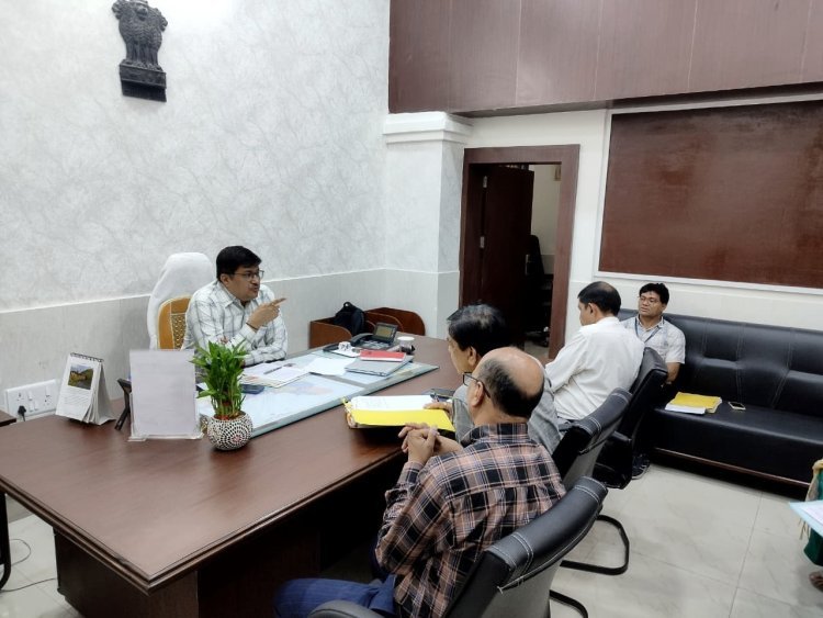 उदयपुर में पशु क्रूरता निवारण समिति की बैठक | एडीएम जितेंद्र ओझा के सख्त निर्देश