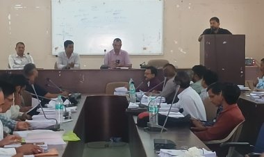 उदयपुर में मतदाता सूची पुनरीक्षण को लेकर राजनीतिक दलों के बूथ एजेंटों की बैठक