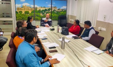 उदयपुर में जिला स्तरीय आधार मॉनिटरिंग बैठक सम्पन्न, बायोमेट्रिक अपडेशन पर जोर