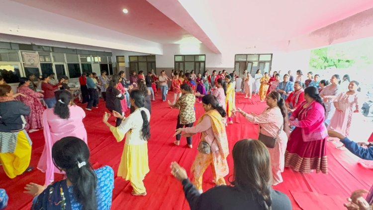 घूमर महोत्सव 2025: उदयपुर में प्रशिक्षण कार्यशाला शुरू, महिलाओं की जबरदस्त भागीदारी | पंजीकरण 16 नवंबर तक