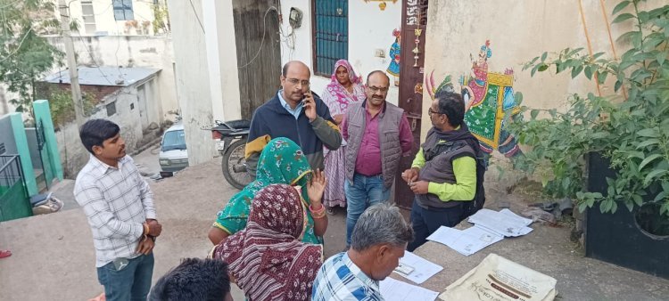 उदयपुर में मतदाता सूची विशेष पुनरीक्षण का निरीक्षण, एडीएम राठौड़ ने दिए निर्देश