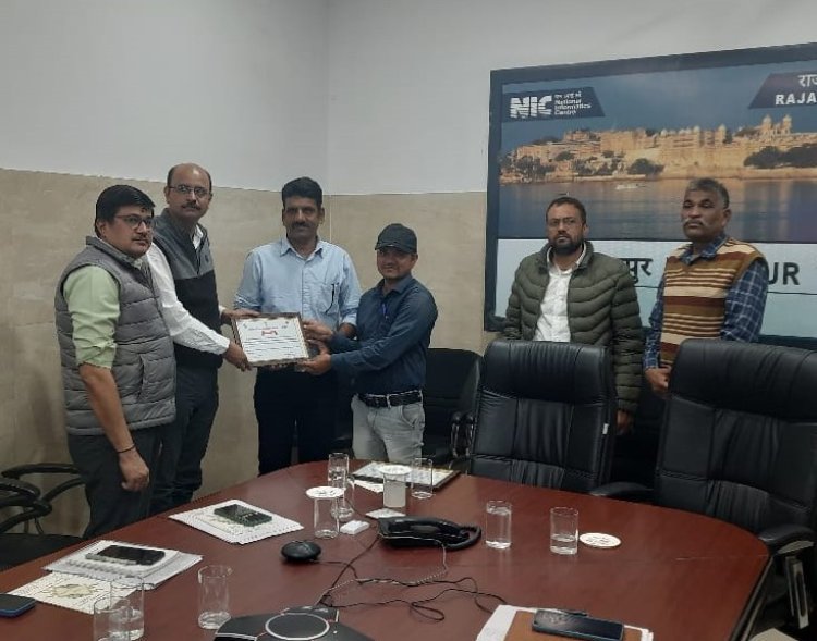 गोगुन्दा विधानसभा के दो बीएलओ 100% डिजिटलीकरण पर सम्मानित | उदयपुर चुनाव अपडेट