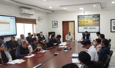 संपर्क पोर्टल शिकायतों का समयबद्ध निस्तारण सुनिश्चित करें: जिला कलेक्टर उदयपुर