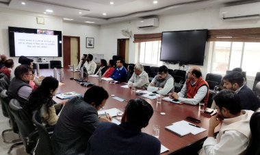 राज्य सरकार की दूसरी वर्षगांठ कार्यक्रमों की तैयारी हुई तेज, कलेक्टर मेहता ने दिए निर्देश | Udaipur News