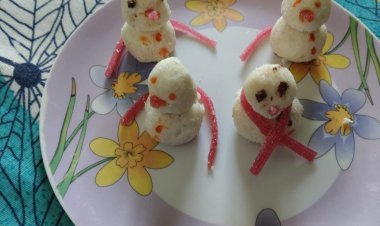 10 मिनट में बनाएं क्रिसमस स्पेशल स्नोमैन स्वीट रेसिपी | आसान नो-कुक डेजर्ट | Snowman Recipe