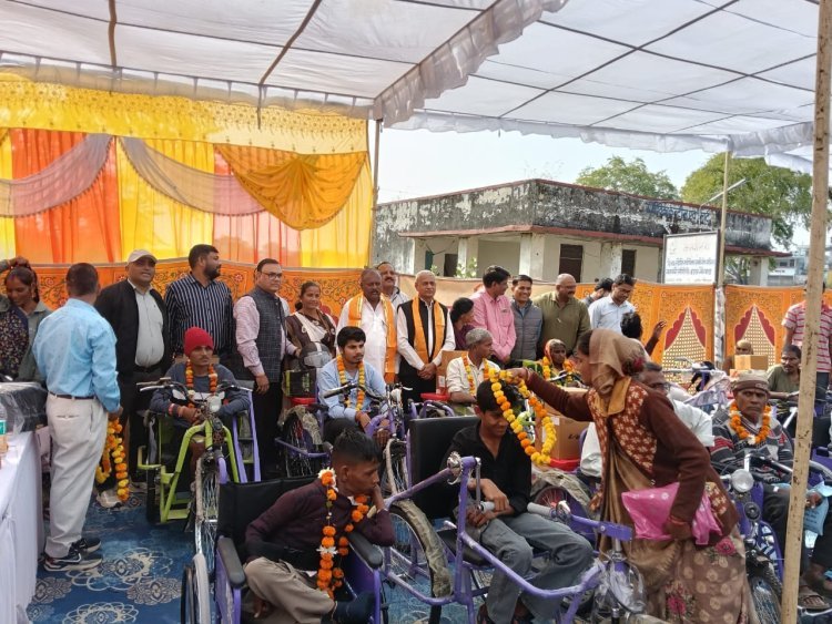 50 दिव्यांगजनों को 10 लाख के उपकरण वितरित | खेरवाड़ा में दिव्यांगजन दिवस पर सहायक उपकरण शिविर