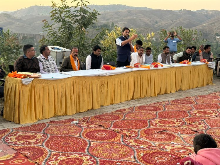 अंतिम व्यक्ति तक योजनाओं का लाभ पहुंचाना सरकार की प्राथमिकता : जिला कलक्टर नमित मेहता | उदयपुर