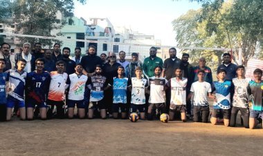 स्वर्गीय रतन लाल घूसर स्मृति वॉलीबॉल प्रतियोगिता सम्पन्न, नवानिया क्लब विजेता