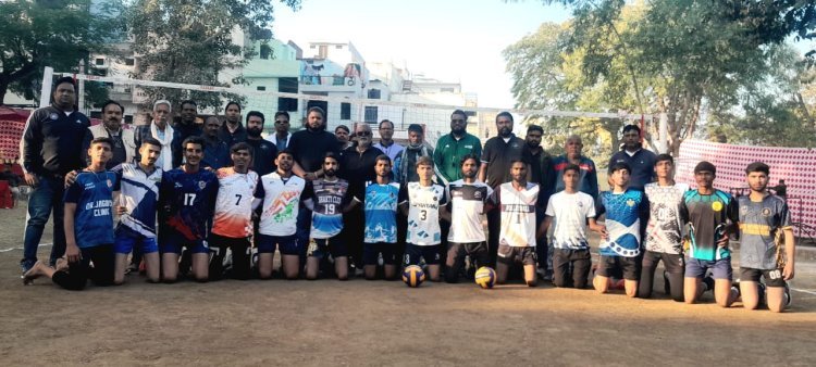 स्वर्गीय रतन लाल घूसर स्मृति वॉलीबॉल प्रतियोगिता सम्पन्न, नवानिया क्लब विजेता