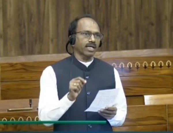 ईएमआरएस छात्रों की सिकल सेल जांच 100% अनिवार्य, सांसद डॉ. रावत के प्रश्न पर केंद्र का जवाब