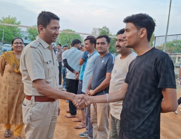 पुलिस दिवस समारोह 2026: अन्तर वृत वॉलीबॉल प्रतियोगिता में झाड़ोल बना विजेता