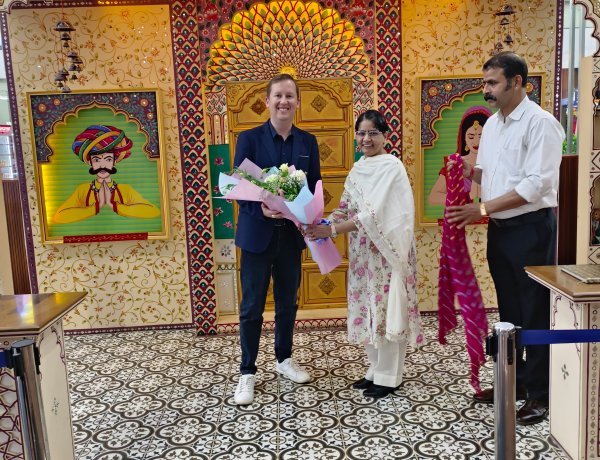 अमेरिका के राजदूत सर्जियो गोर दो दिवसीय यात्रा पर उदयपुर पहुंचे