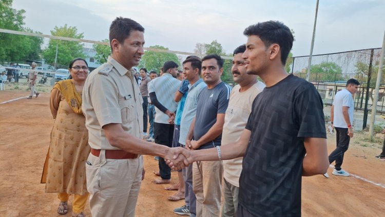 पुलिस दिवस समारोह 2026: अन्तर वृत वॉलीबॉल प्रतियोगिता में झाड़ोल बना विजेता