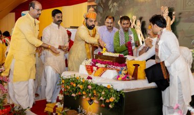 कोटा में स्थापित हुआ श्री नर्मदेश्वर महादेव शिवधाम, डॉ. लक्ष्यराज सिंह मेवाड़ बने मुख्य यजमान