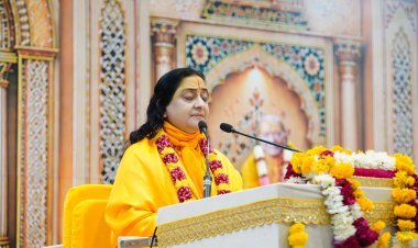 चित्त रूपी दर्पण का मार्जन ही कृष्ण प्राप्ति का मार्ग — पूजनीया रासेश्वरी देवी जी