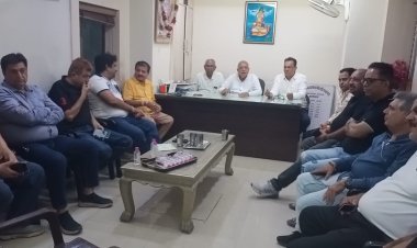 झूलेलाल भवन में शुरू होगा निशुल्क फिजियोथेरेपी सेंटर, सिंधी समाज ने लिए कई जनहितकारी निर्णय
