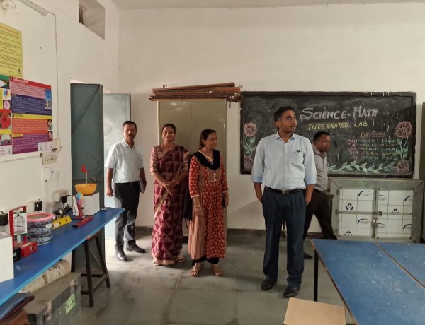 जिला कलक्टर ने बड़गांव क्षेत्र के विद्यालयों का किया निरीक्षण शैक्षणिक गुणवत्ता, आधारभूत सुविधाओं एवं विकास कार्यों की समीक्षा