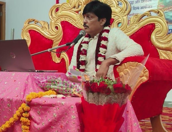 अद्वैतम में गूंजा शिव पुराण का दिव्य संदेश, पंकज ओझा ने बताया—भगवान शिव से सीखें जीवन प्रबंधन
