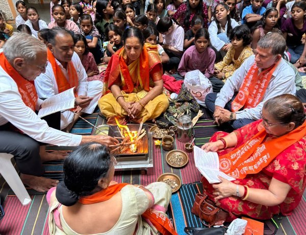 दुर्गाष्टमी पर 542 जनजाति कन्याओं का पूजन, हवन-यज्ञ एवं प्रतियोगिताओं से दिया सामाजिक समरसता का संदेश